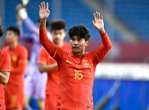 老蒯要来了?跟队:19岁蒯纪闻参与海港赛前合练,首秀逐步临近