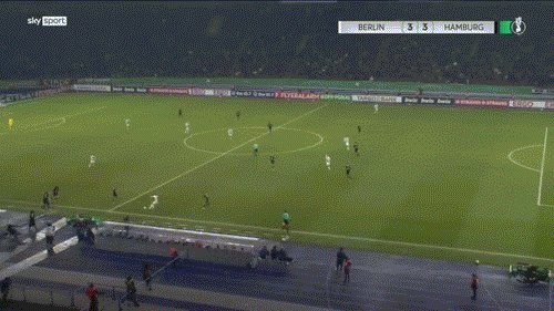 1702023205604073679.gif 金达维进球2小.gif